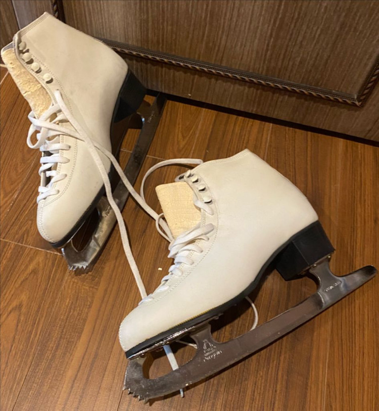 피겨 스케이트화 피겨 스케이팅 260--1