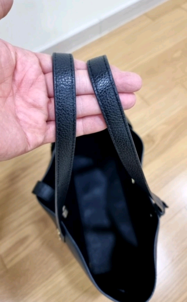 마이클코어스 여성용 쇼퍼백 팝니다. 이미지
