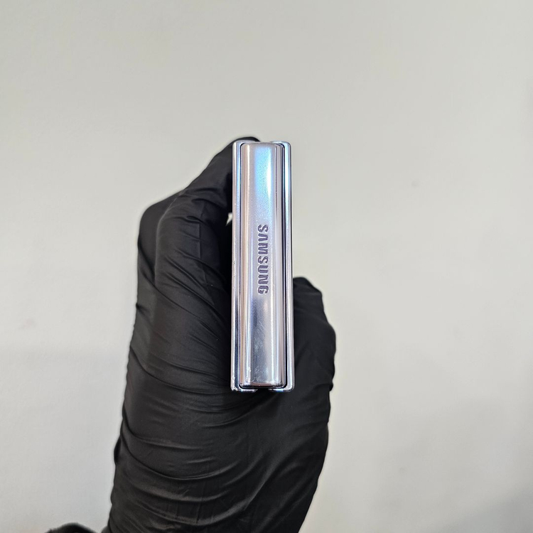 갤럭시Z플립4 256기가 라벤더 (무잔상) / 0210--5