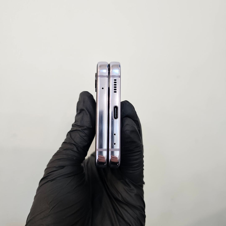 갤럭시Z플립4 256기가 라벤더 (무잔상) / 0210--6