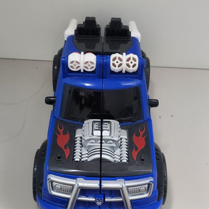 헬로카봇 럭키펀치 변신 자동차