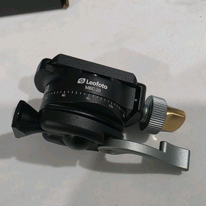 레오포토 퀵 레버 릴리즈 볼헤드 새상품