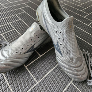 미즈노 모렐리아 네오4 베타 엘리트 이미지