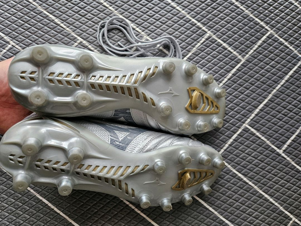 미즈노 모렐리아 네오4 베타 엘리트 이미지