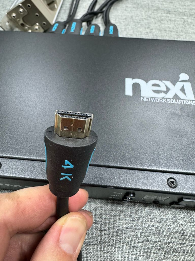 16포트 넥스트 HDMI KVM 스위치--1