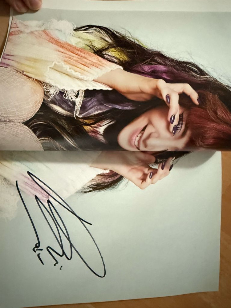 걸스데이 민아 1st 솔로 싸인앨범--1