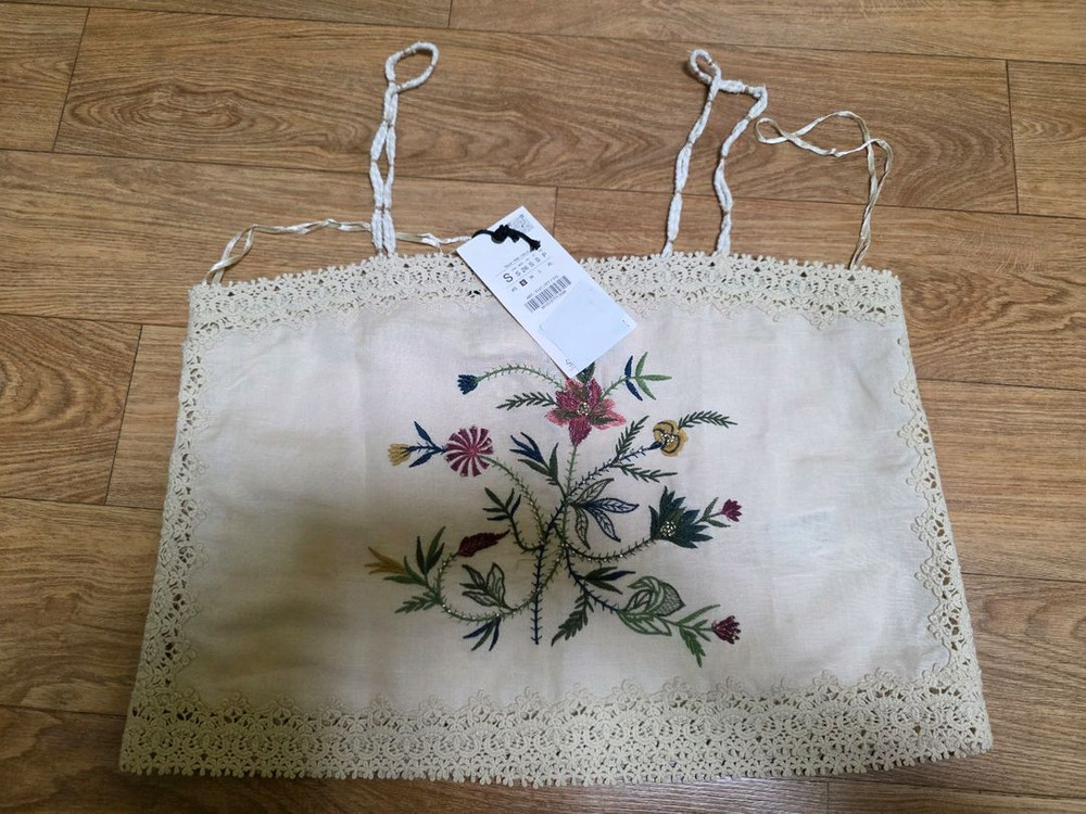 츄 착용 자라 ZW 컬렉션 자수 팬츠 xs, 자수 탑 s사이즈. 이미지