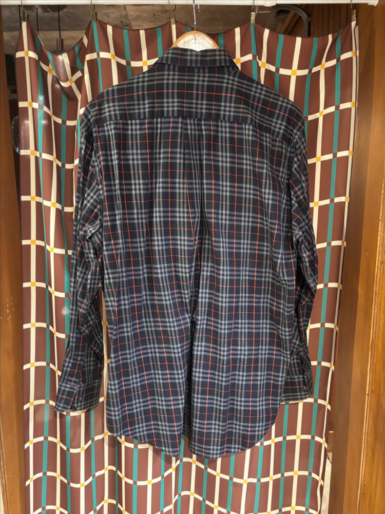 버버리 런던 체크 긴팔 셔츠 이미지