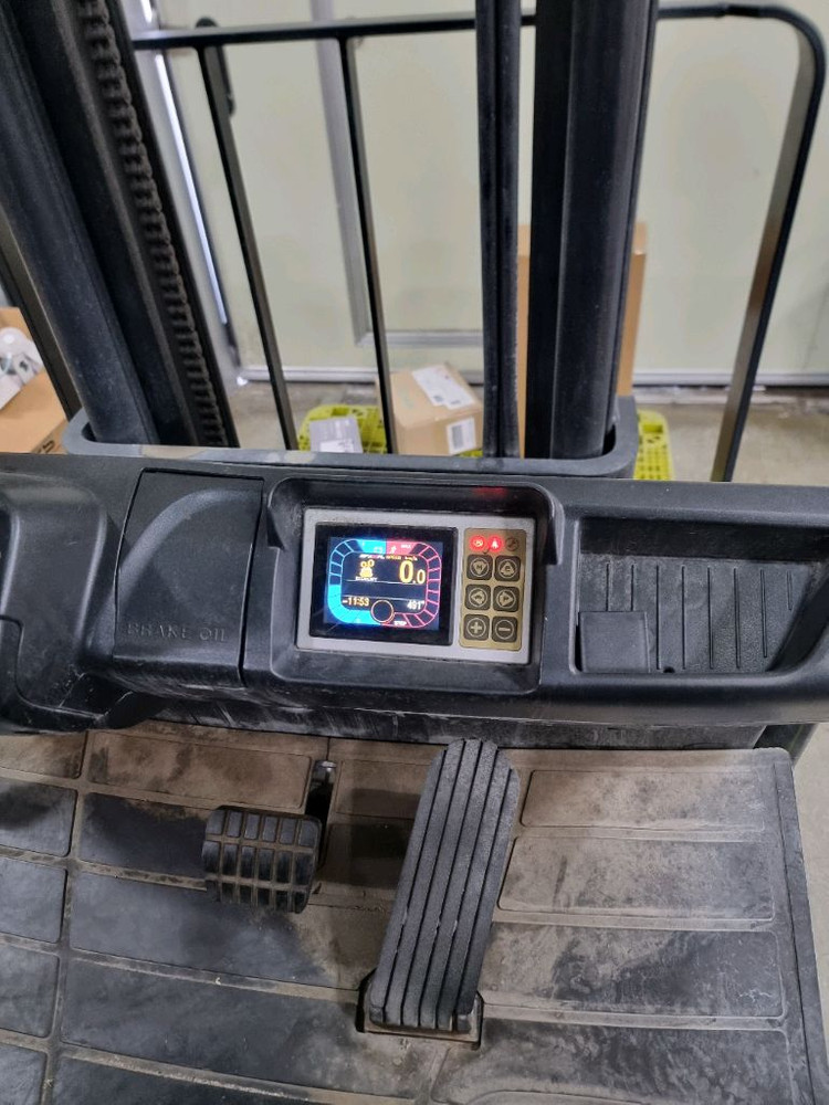 클라크 1.5톤 전동지게차--2