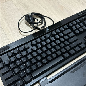 (급처 / 2월 15일 이후 가격인상) 커세어 무소음 적축 키보드 팝니다! (커세어 k70 rgb pro)