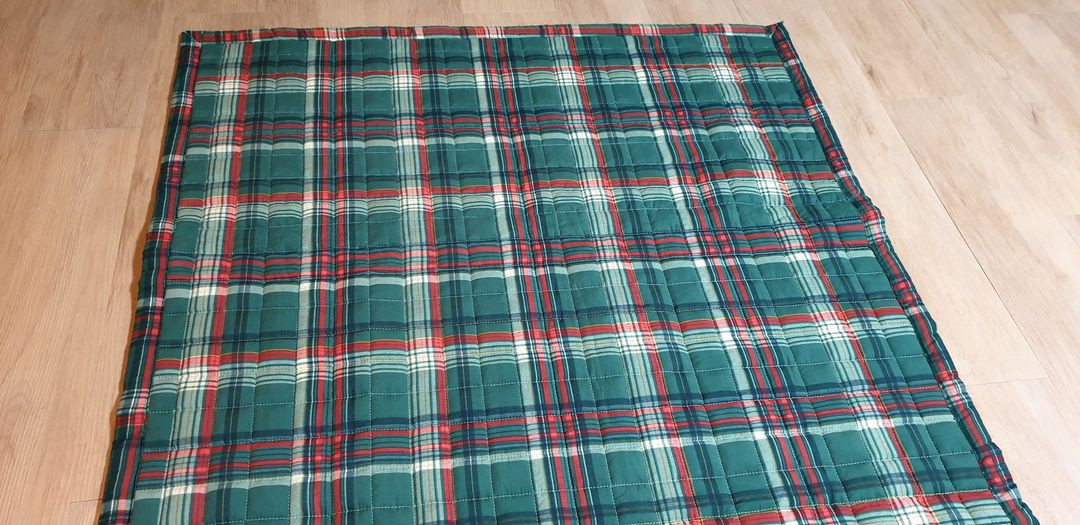 (미사용)체크무늬 누빔 침대 패드 SS--2