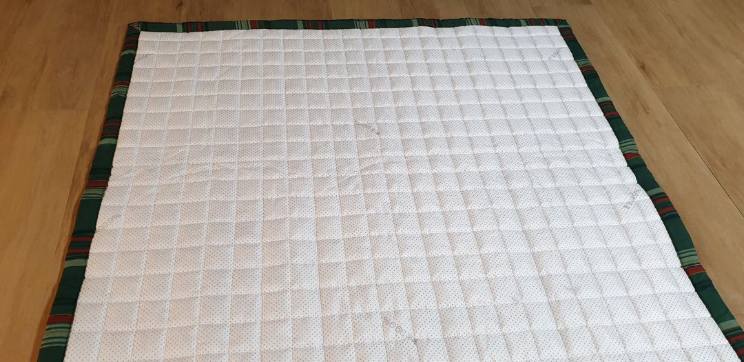 (미사용)체크무늬 누빔 침대 패드 SS--6