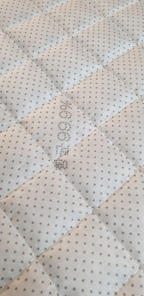 (미사용)체크무늬 누빔 침대 패드 SS--8