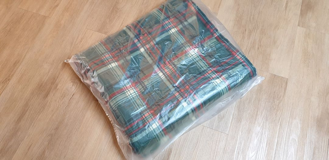 (미사용)체크무늬 누빔 침대 패드 SS--9