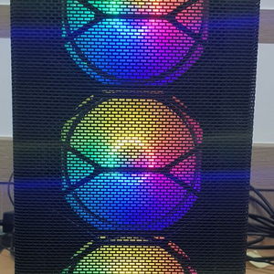 게이밍 컴퓨터 본체 i7-14700F 32g 1TB RTX 5060 팝니다