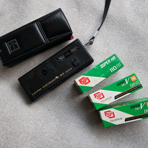 후지필름 110 필름 3개 + 코닥 카메라