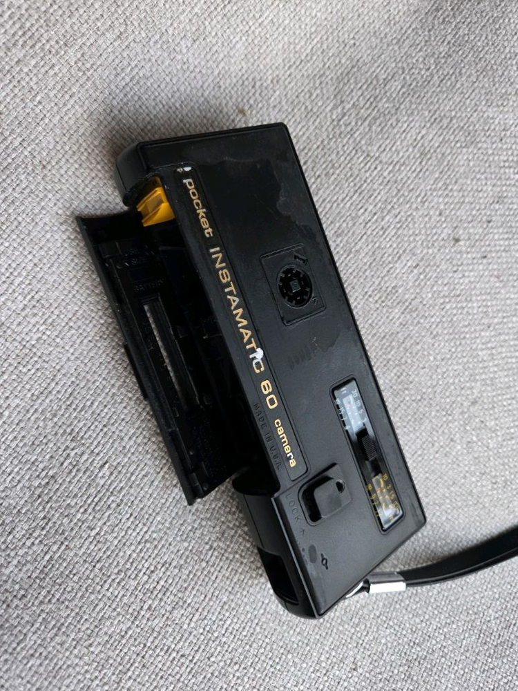 후지필름 110 필름 3개 + 코닥 카메라--1