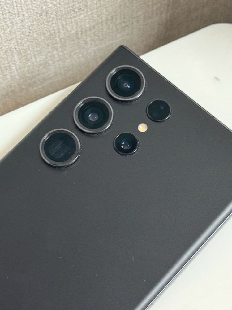 갤럭시 S23 울트라 512GB 블랙 S급 자급제 미개통(카메라용으로 사용) 이미지