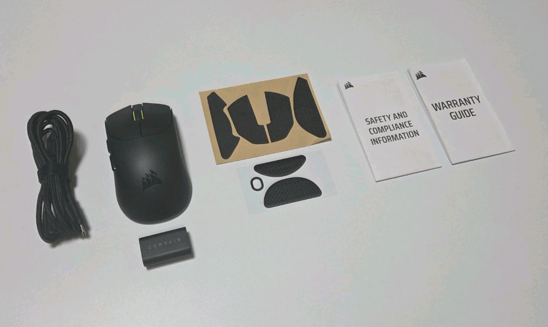 커세어 세이버 V2 PRO 무선 게이밍 마우스--1