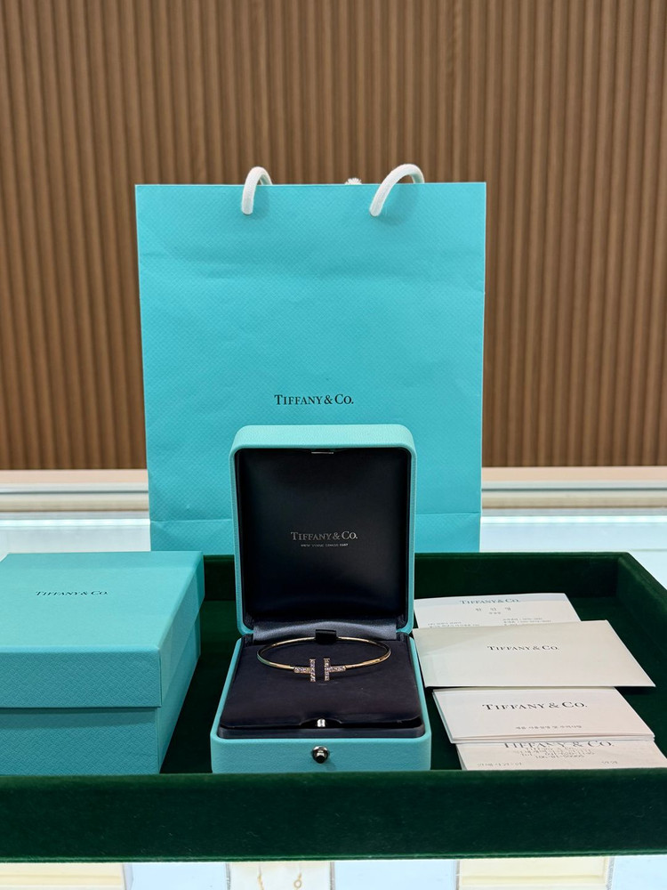 정품 티파니 T와이어 파베다이아 팔찌 로즈골드 M사이즈--2