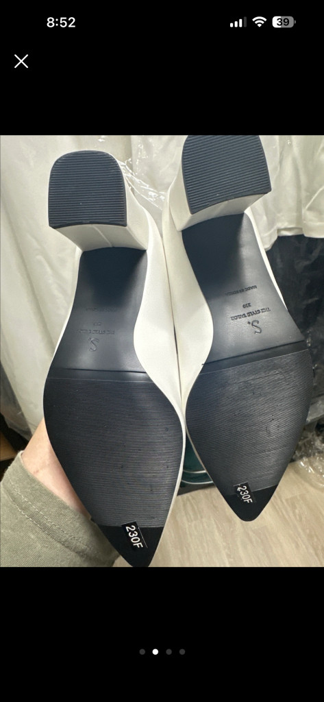 사뿐 피로연 돌잔치 화이트구두 이미지