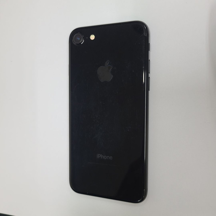 아이폰7 128GB 제트블랙 A급 중고폰 버전15.2 210158--0