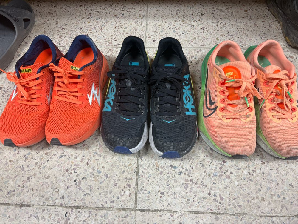 나이키 줌플라이5,호카 로켓X,월드런z 250사이즈 러닝화 3켤레 세트--0