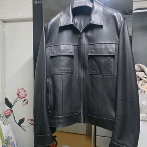 솔리드옴므 양 가죽자켓 50 사이즈 판매합니다