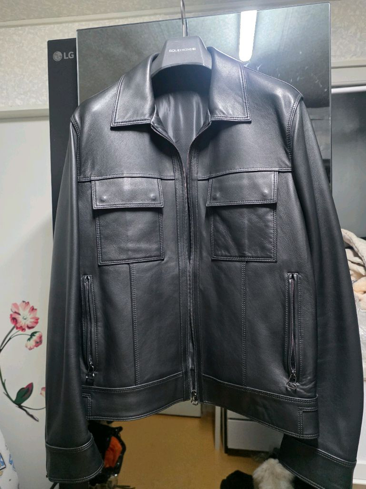 솔리드옴므 양 가죽자켓 50 사이즈 판매합니다--2