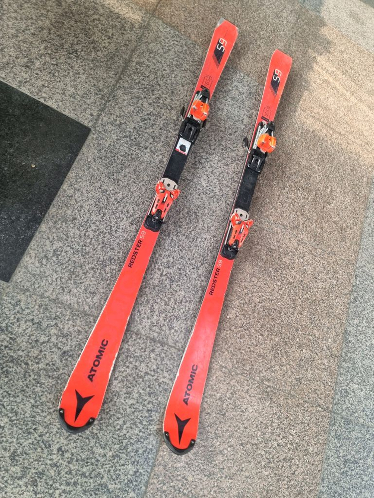 165아토믹 s9.살로몬167cm 스키플레이트. 스키부츠260.265.270 275.285 이미지