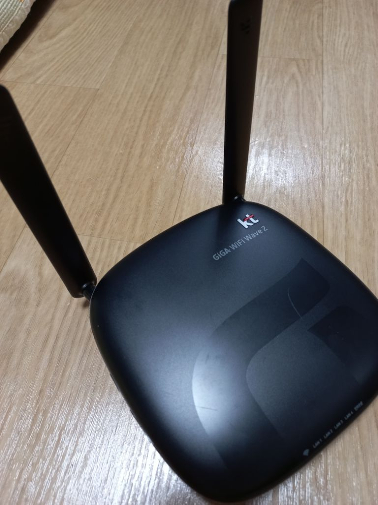 KT 정품 기가 와이파이 공유기(택배무료)--1