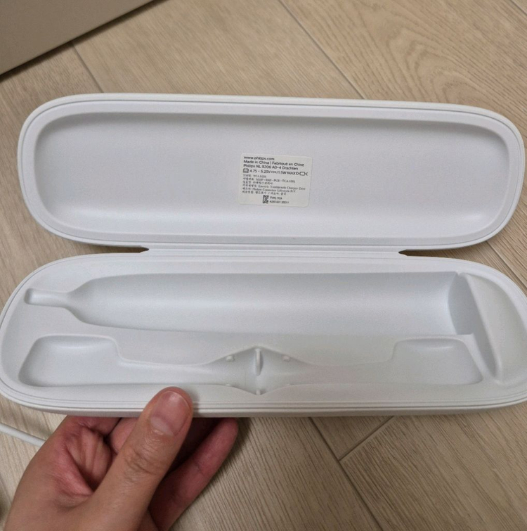 필립스 소닉케어 전동칫솔 다이아몬드클린 9000--3