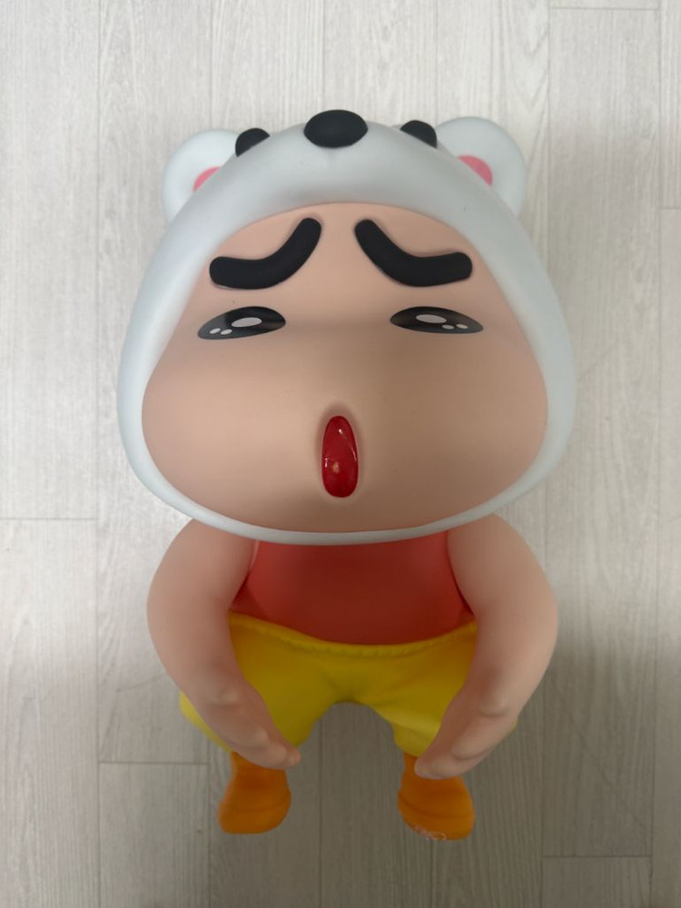 짱구 대형 피규어 무드등(발판 분리됨) 이미지