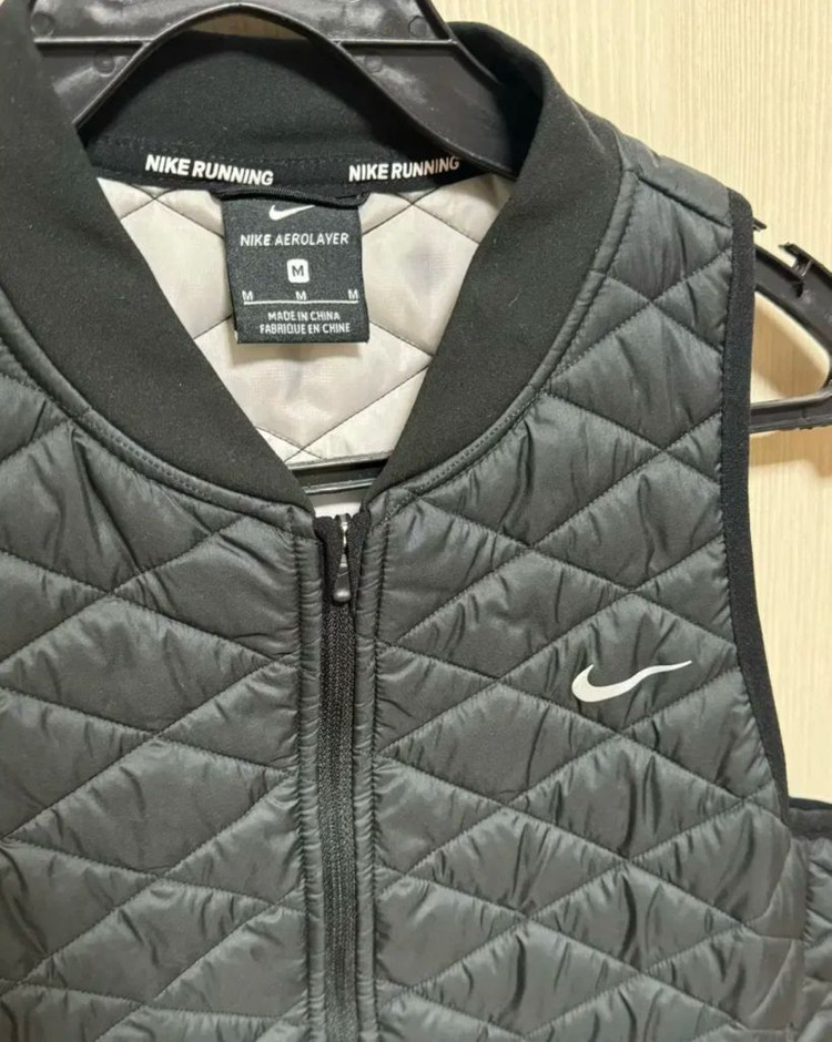 나이키 러닝조끼 패딩 (여성용) 이미지