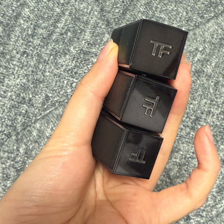 블러시 톰포드뷰티 NEW 패뷸러스 립스틱 F2,F3,F4 이미지