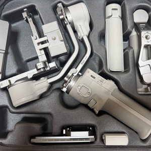 DJI RS4 MINI COMBO 짐벌 판매합니다