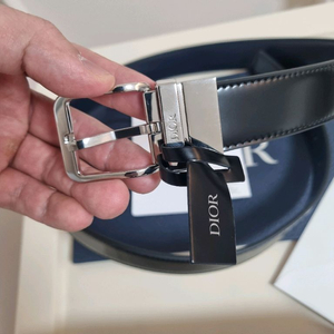 디올 벨트 90사이즈(30~32인치) 시착만한 새제품팝니다