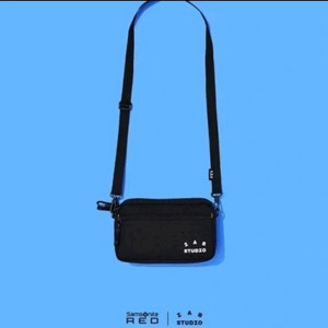 IAB STUDIO X SAMSONITE 크로스백 새상품 이미지
