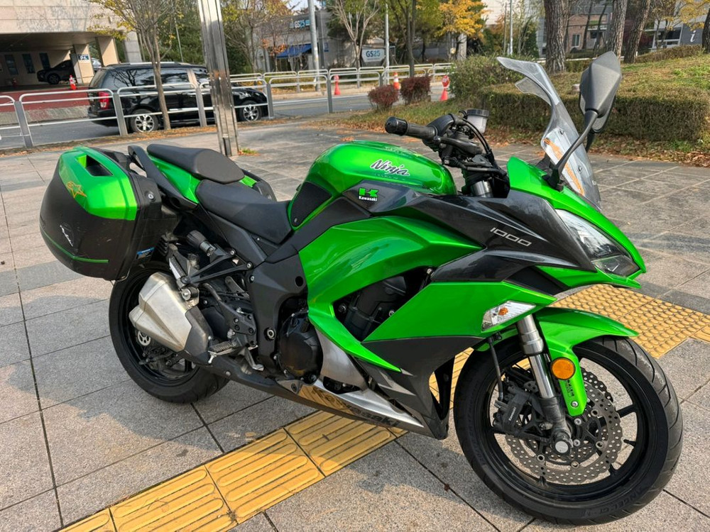 가와사키 z1000sx 18년형 짧은키로수 판매합니다--0