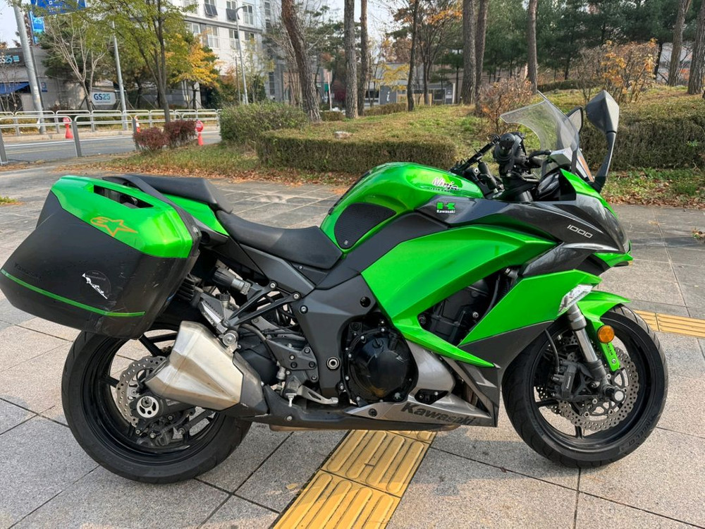 가와사키 z1000sx 18년형 짧은키로수 판매합니다--1
