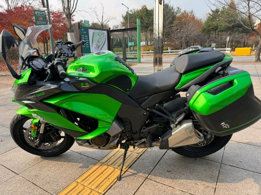 가와사키 z1000sx 18년형 짧은키로수 판매합니다--2