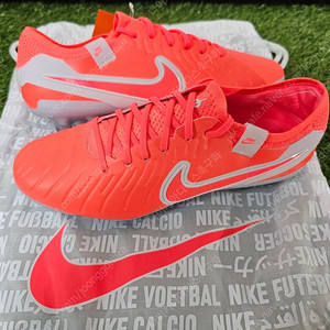 [한정수량타임세일]나이키 티엠포 레전드10 엘리트 MAD ENERGY팩 FG 260.255.260mm