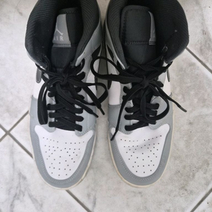 나이키 에어 조던 1 하이 스모크 그레이 이미지