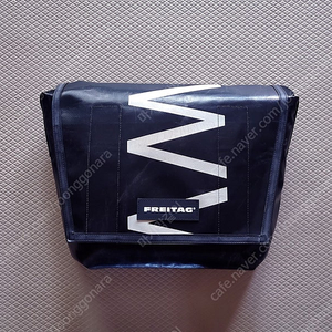 프라이탁 덱스터 (FREITAG / F14 DEXTER) 올블랙 화이트레터링 (검흰) | 미사용 새상품 이미지