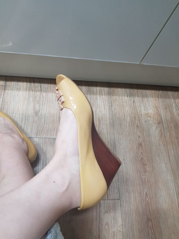 토리버치 웨지힐--1