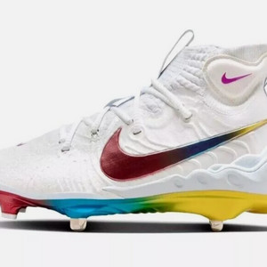 나이키 알파허라취NXT 미드 징스파이크 레인보우 255mm