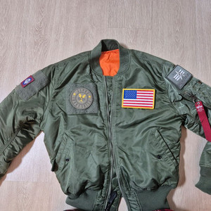 알파인더스트리 ma-1 봄머 자켓 팔아요