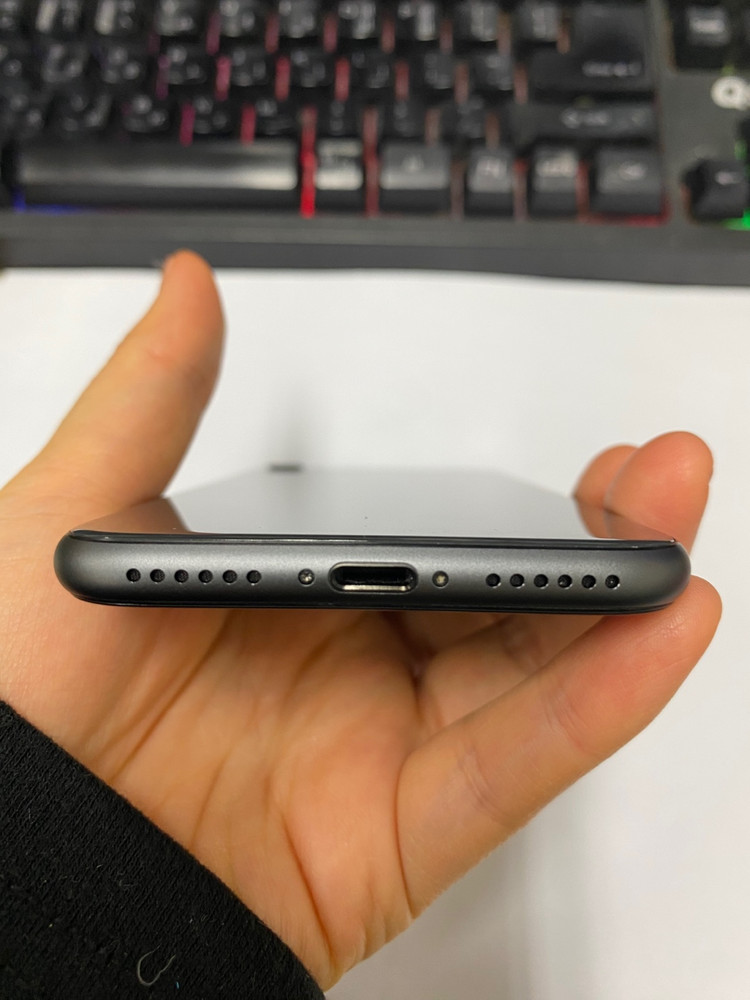 아이폰8 블랙 특SSS급 256GB 무잔상 배터리100% 자녀폰 사진폰 인스타 카메라폰 016104--6