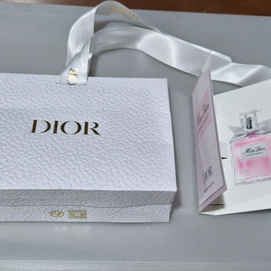 *새상품*디올 어딕트 립글로우 212 튀튀