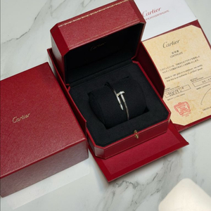 까르띠에 저스트앵끌루 파베 팔찌 화이트골드 풀구성 18호 새상품급 이미지